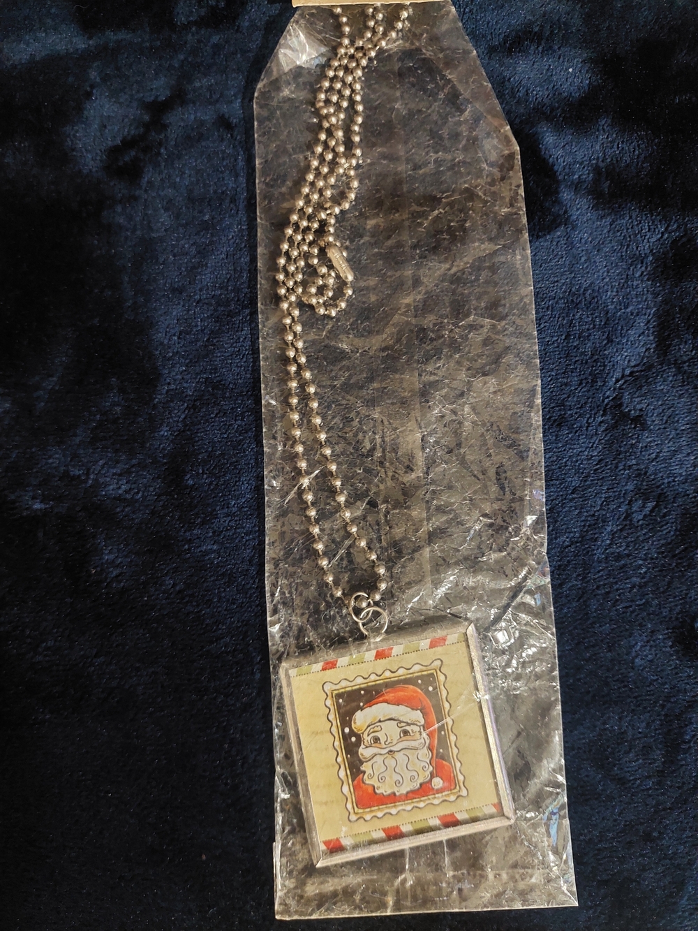 Christmas Santa Pendant Necklace in Silver Tone - Unbranded